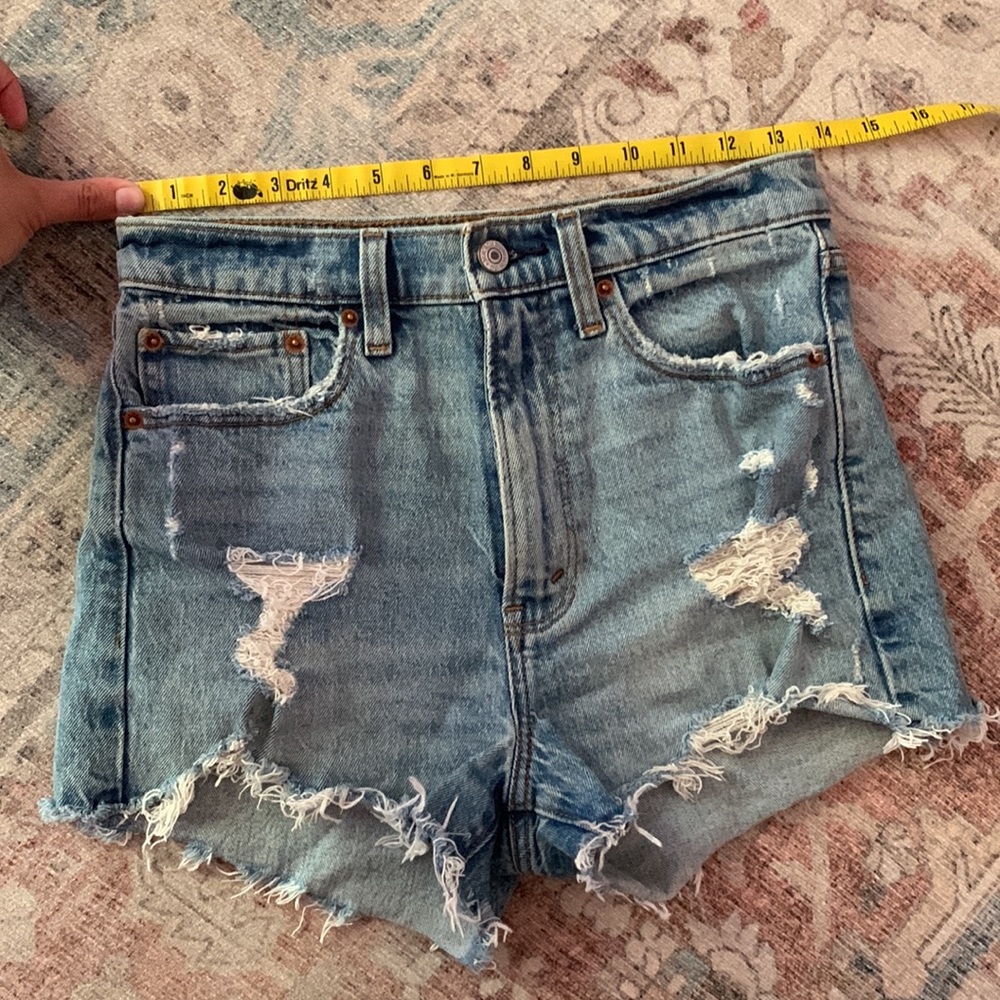 Abercrombie & Fitch Hi Rise Mom Short - Picture 2 of 5